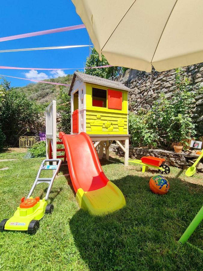 Casa Vacanze Family Albisola Superiore Eksteriør billede