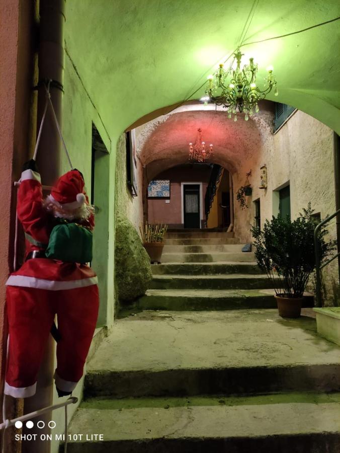 Casa Vacanze Family Albisola Superiore Eksteriør billede